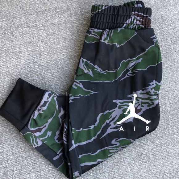 NIKE AIR JORDAN Toddler Jumpman Camo Jogger Pants - Picture 1 of 7